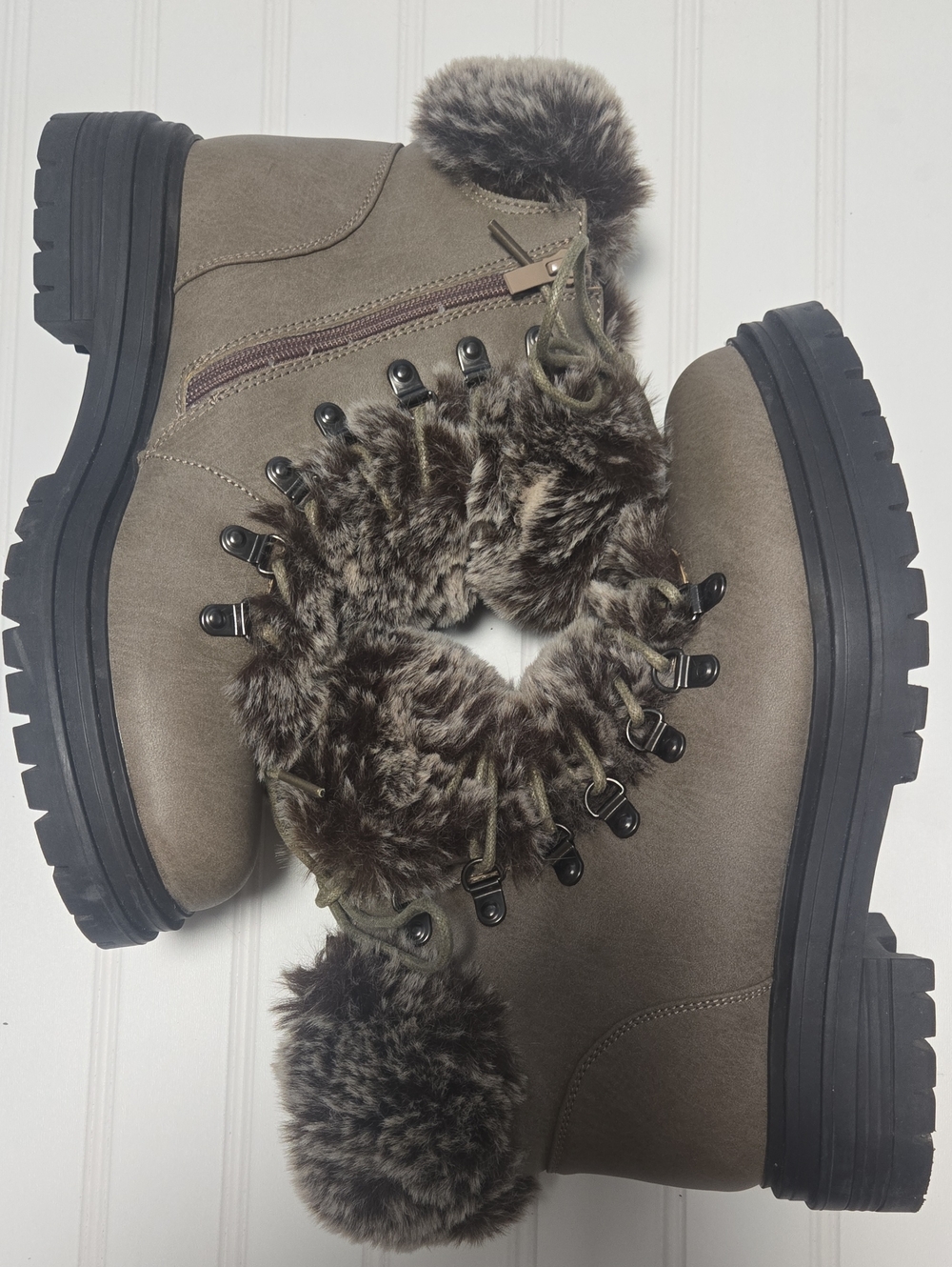 Steve Madden Rugged BRAYLIN Boots/ Size 9